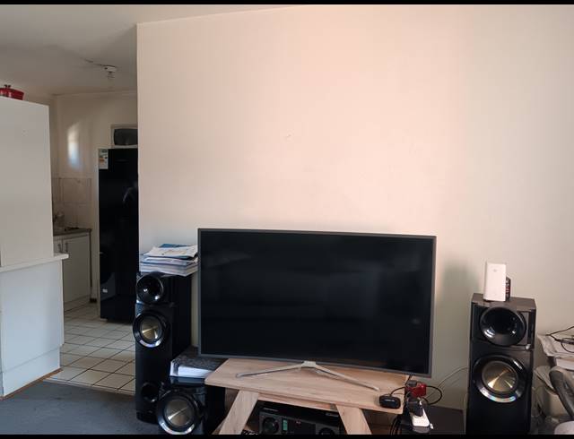 1 BEDROOM APARTMENT FOR SALE IN WILLOWS